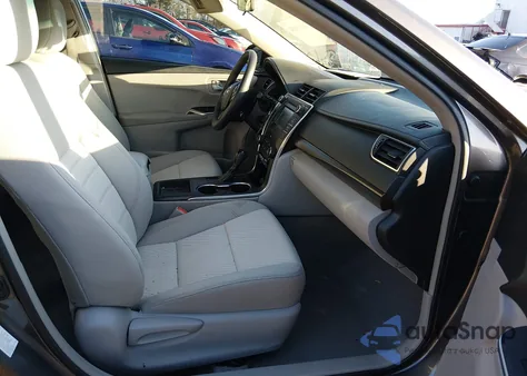 2015 Toyota Camry Le z USA, uszkodzony, nr VIN 4T4BF1FKXFR448724